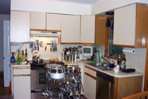 Centerport - Huntington Beach Cape - Eat-in Kitchen with Updated High-End Appliances