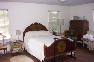 Huntington Grand Oldie Zoned C-6 Commercial - Master Bedroom