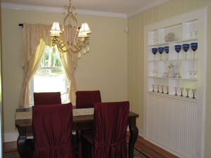 Huntington Cottage - Dining Room