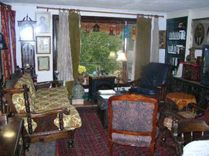 Huntington Beach Cottage - Living Room