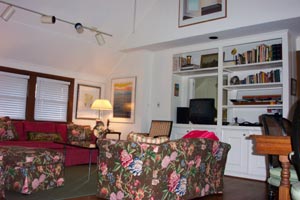 Village Exclusive-Living Room